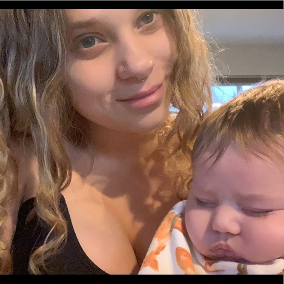 Meet your Posher, Genifer - Picture 1 of 1